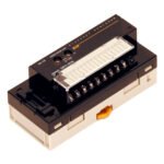 CompoNet I/O unit, 8 x 24 VDC inputs PNP & 8 x transistor outputs PNP 0.5 A, screw terminals