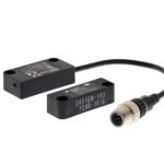 Non-contact door switches, D40A, 1 aux output, Pigtail with M12 connector 5-pole