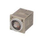 Timer, plug-in, 8-pin, 1/16DIN (48 x 48 mm), on/flicker-on/flicker-off/interval/one-shot-delay, 0.05s-300h, DPDT, 5 A