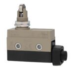 Enclosed basic switch, panel mount cross roller plunger, SPDT, 15A